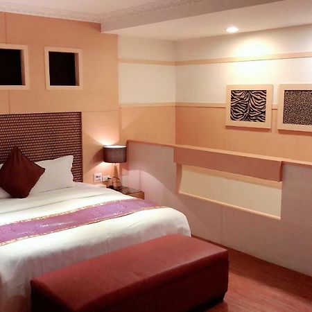 Jungle City Motel Цзяї Екстер'єр фото