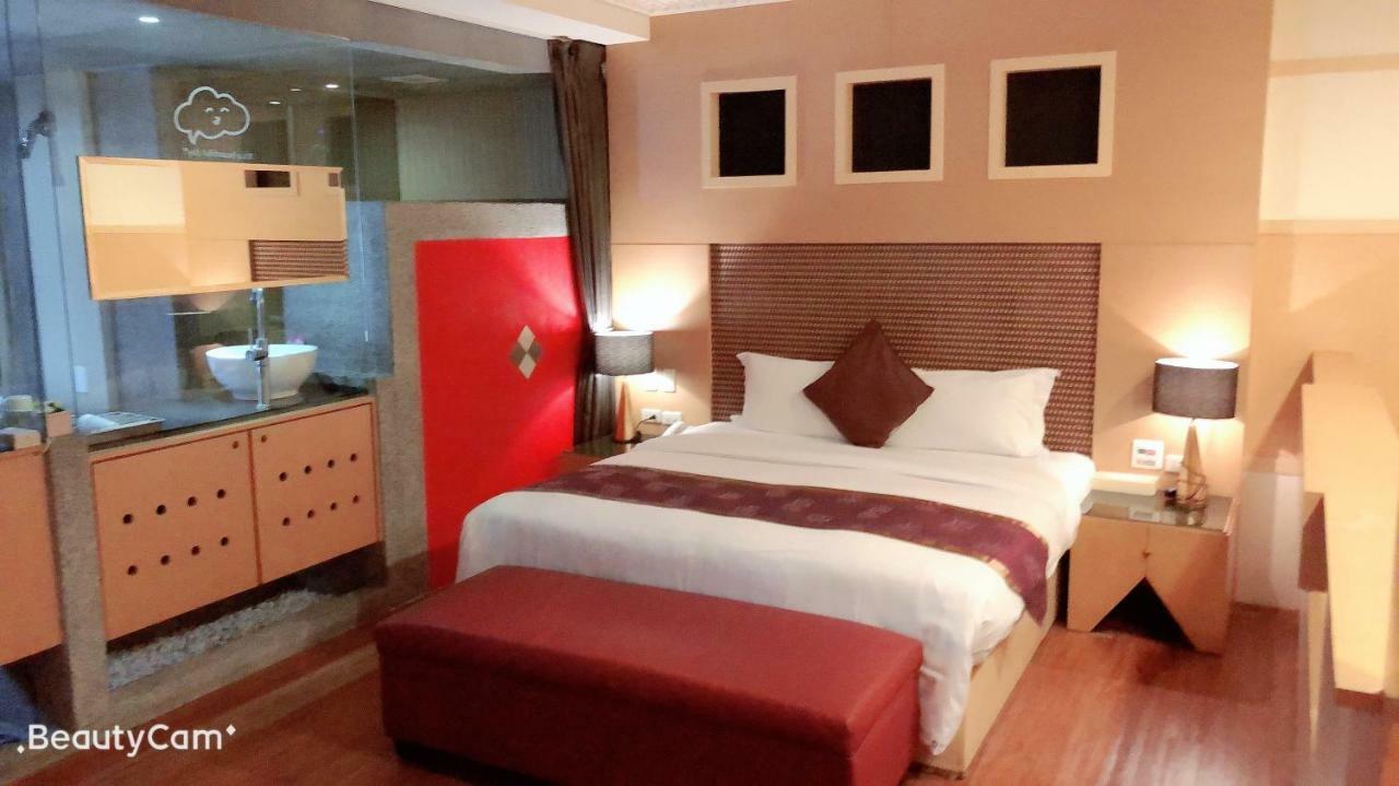Jungle City Motel Цзяї Екстер'єр фото